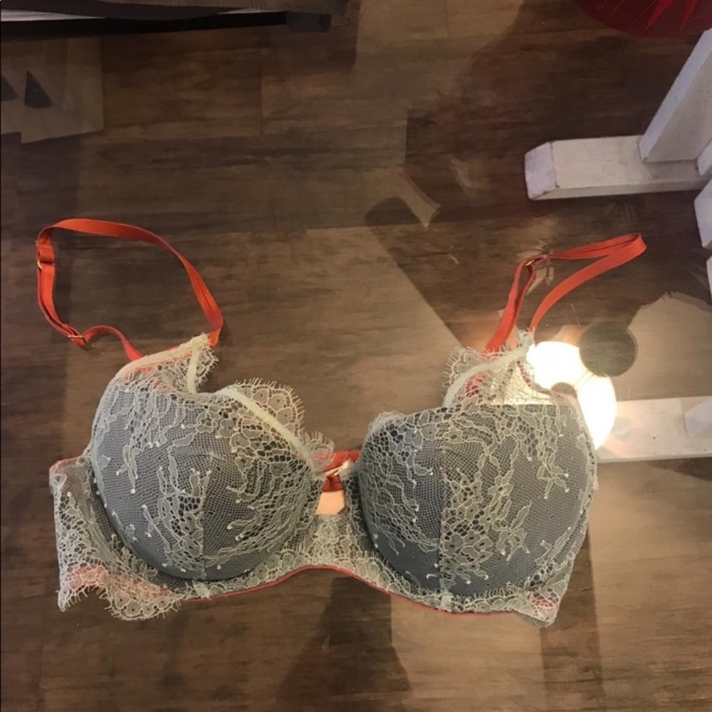 Victoria’s Secret lace bra
